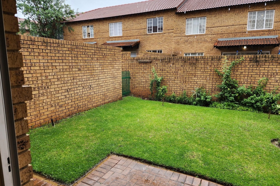 To Let 4 Bedroom Property for Rent in Cashan North West